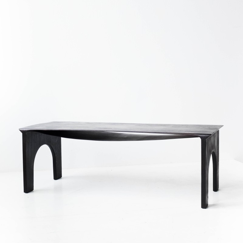 <a href="https://www.galeriegosserez.com/artistes/cober-lukas.html">Lukas Cober</a> - Kuro - low table